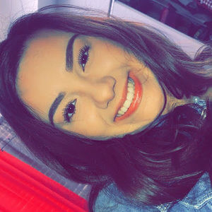 Meet your Posher, Stefanie